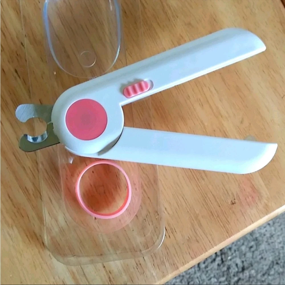 Pet Nail Clippers with box